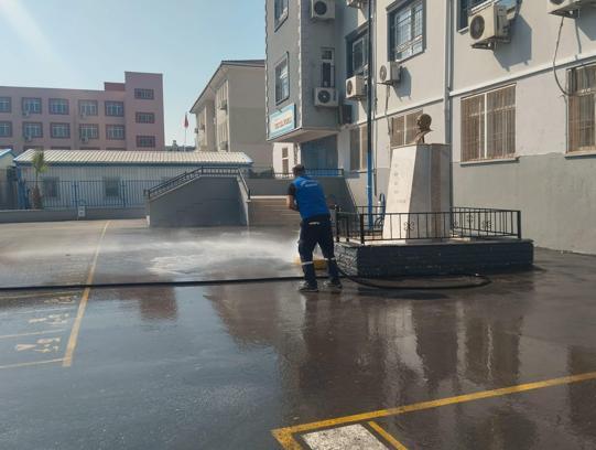 Akdeniz’de okullar yeni eğitim yılına temizlenerek hazırlanıyor
