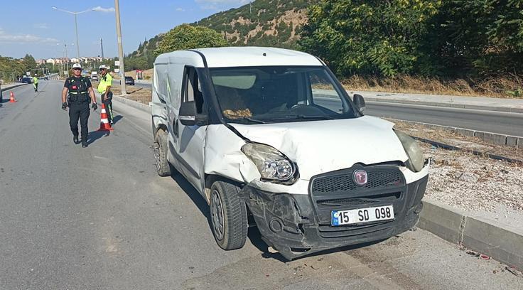 3 otomobilin çarpıştığı kazada 1 yaralı