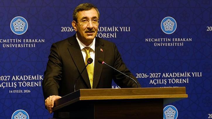 Cevdet Yılmaz: Sosyal medya aslında bizleri yalnızlaştıran, toplumdan koparan bir medya