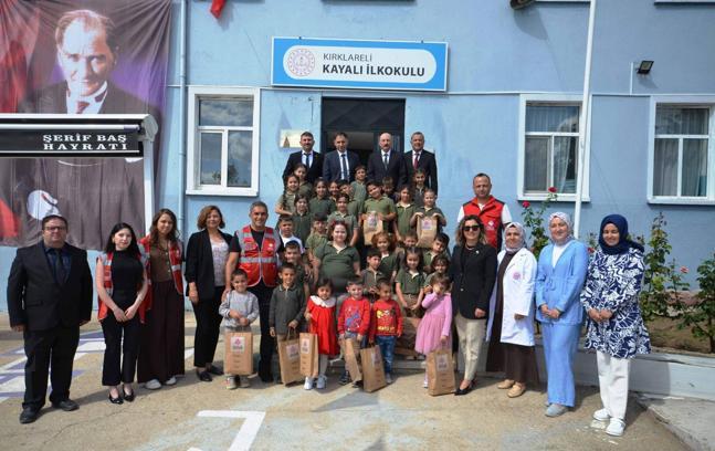 Vakıflardan öğrencilere eğitim desteği