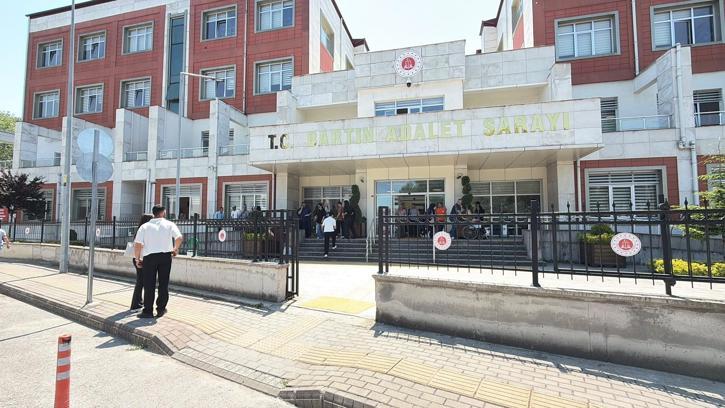 Sanal medyada müstehcen paylaşımlar yapan 2 şüpheli tutuklandı