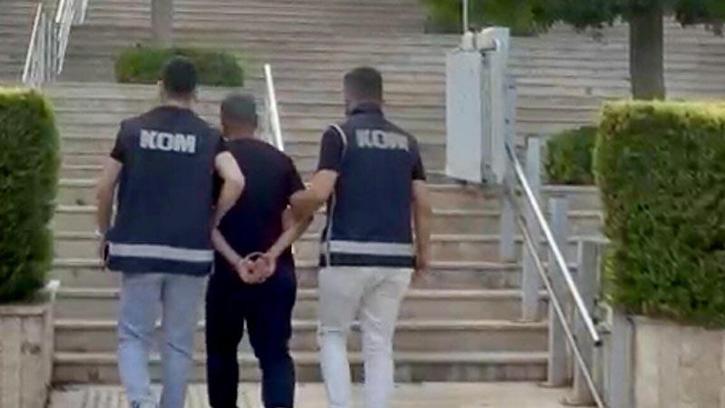 14 yıl 2 ay hapis cezasıyla aranan ihraç uzman çavuş yakalandı