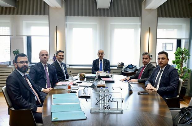 Bakan Uraloğlu, havacılık şirketlerinin temsilcilerini ağırladı
