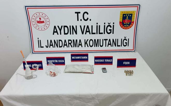 Kuşadası'nda uyuşturucu operasyonu: 3 gözaltı