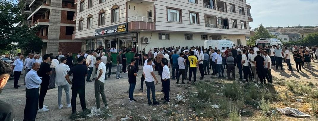 Eşi ve 2 çocuğunu öldürüp, intihar etti