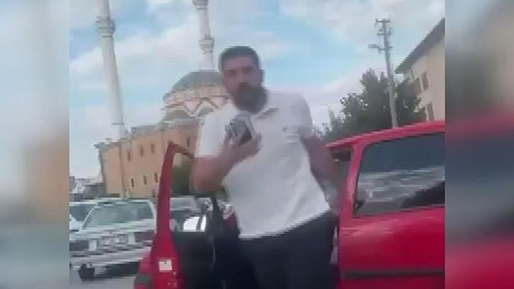 Ankara'da trafikte tartıştığı sürücünün önünü kesip tehdit eden saldırgan tutuklandı