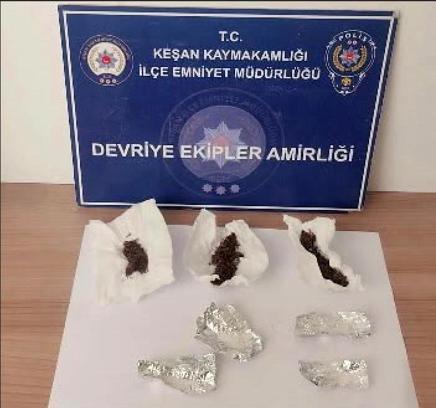 Edirne’de üzerlerinde uyuşturucu ele geçirilen 2 şüpheliye gözaltı