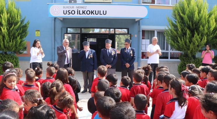 Gaziler ilkokul öğrencileriyle buluştu