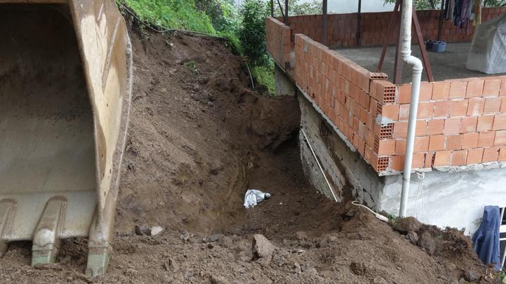 Trabzon'da heyelan; 1 ölü / Ek fotoğraflar