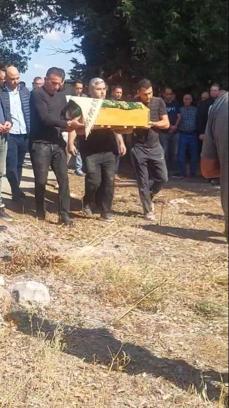 Kazada ölen hamile anne ve 3 yaşındaki kızı yan yana toprağa verildi