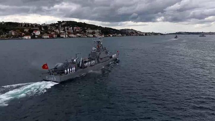 Preveze Deniz Zaferi’nin 488’inci yıl dönümünde İstanbul Boğazı’nda 15 gemiyle geçit töreni