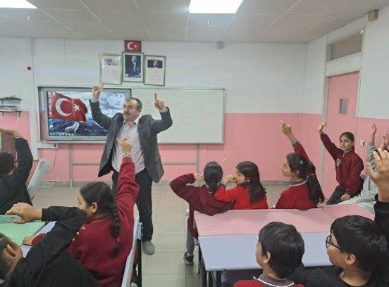 Çorum'da 'Bilim İzinde Köyden Geleceğe' projesi öğrencilerle buluştu