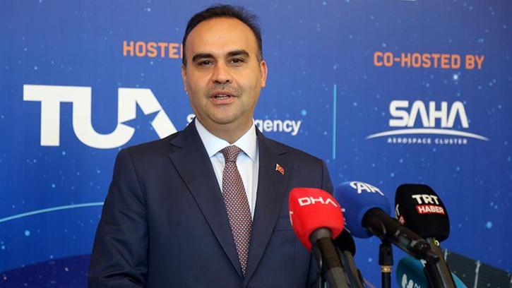 Bakan Kacır: 2027'nin ilk aylarında Ay uzay aracımızı Ay'a göndereceğiz