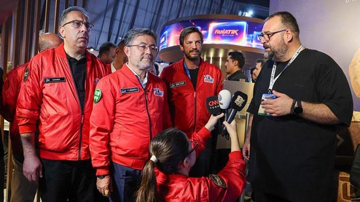 Tarım ve Orman Bakanı İbrahim Yumaklı, Demirören Medya’nın TEKNOFEST standını ziyaret etti
