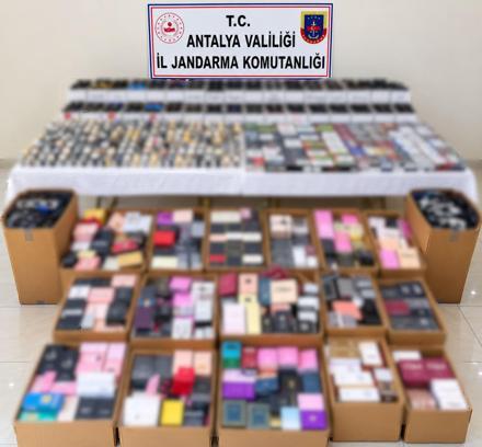 Depoda 6 milyonluk kaçak ürün ele geçirildi