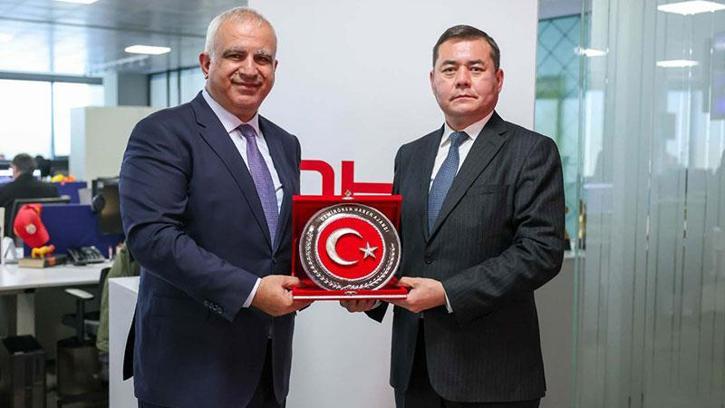 Kazakistan Başkonsolosu Sary’dan DHA’ya ziyaret