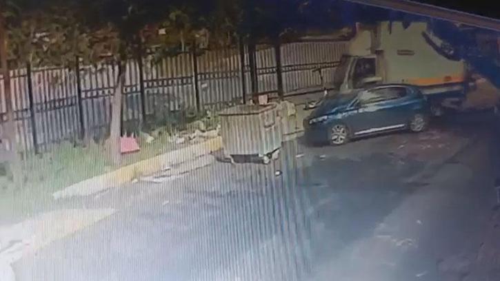 Sarıyer'de 4 aracın karıştığı zincirleme kaza kamerada: 3 yaralı