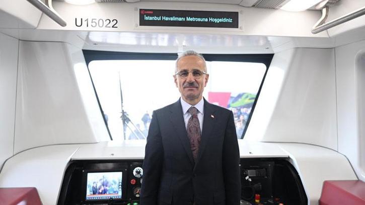 Bakan Uraloğlu: 452 kilometrelik kent içi raylı sistem hattını hizmete sunduk
