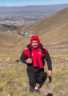Rıza Kayaalp, dünya şampiyonalarında 11'inci madalya için Erzurum'da oksijen depoluyor