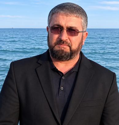 Mezarlıkta budama yaptığı ağaçtan düşen imam öldü