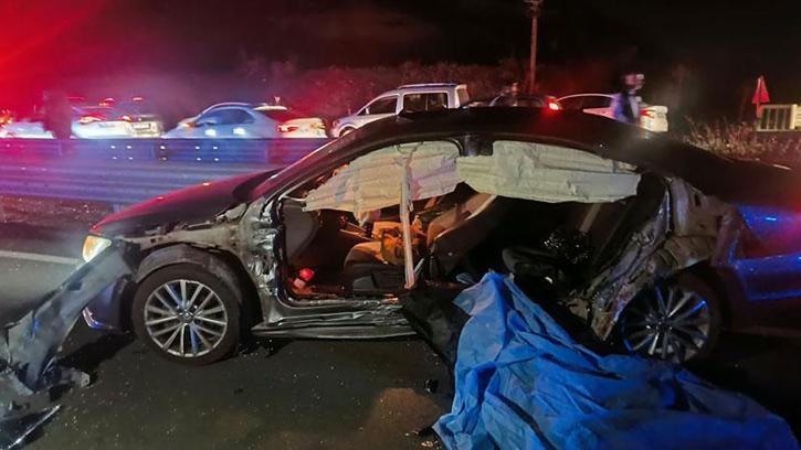 Bingöl’de otomobil bariyerlere çaptı: 2 ölü, 2 yaralı