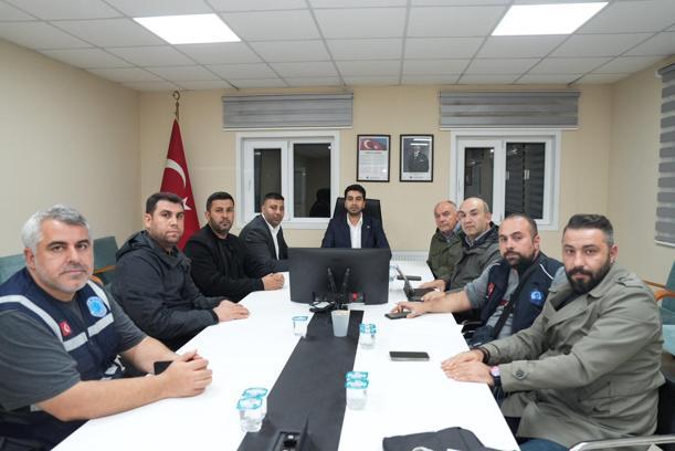Tuzla Belediye Başkanı Bingöl, sağanak yağışı ekiplerle anlık takip etti