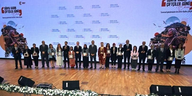 Samsunlu kadın çiftçilere bakanlıktan örnek uygulama ödülü