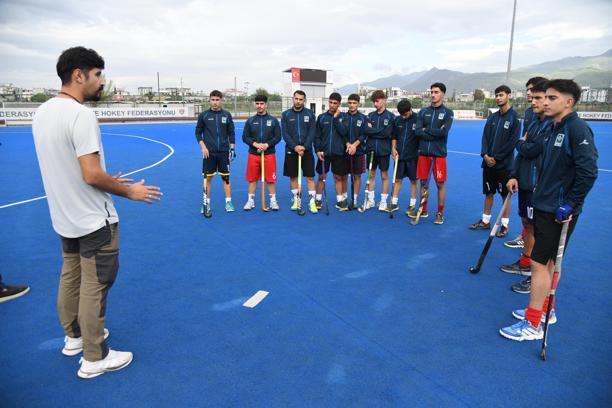 Osmaniyeli hokeycilerin hedefi Süper Lig’de şampiyonluk