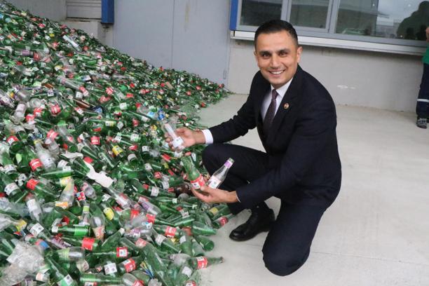 Samsunlu Turgay Baş, 100 bin içecek ambalajı toplama hedefine ilk ulaşan kişi oldu