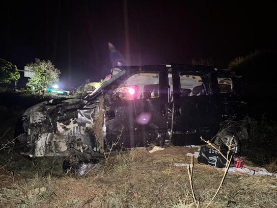Hafif ticari araç takla atıp şarampole yuvarlandı: 1 ölü, 4 yaralı