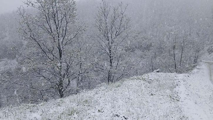 Manisa’nın yüksek kesimlerine kar yağdı