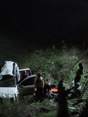 Trabzon'da cip, dereye uçtu; 5 yaralı