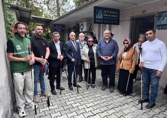 Osmaniye Belediyesi’nden Görme Engellilere Beyaz Baston desteği