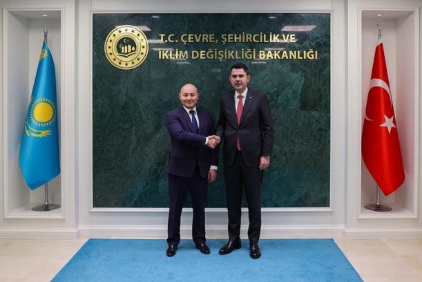 Bakan Kurum, Kazakistan Ekoloji ve Doğal Kaynaklar Bakanı Kuantyrov ile görüştü