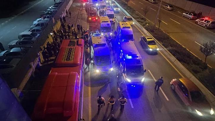 Ankara'da EGO otobüsü üst geçide çarptı: 24 yaralı