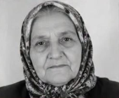 Yıkılan binada yaşamını yitiren kadın toprağa verildi