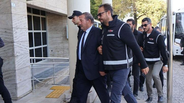 Milas Belediyesi'ne operasyonda başkan ve oğlu dahil 18 tutuklama
