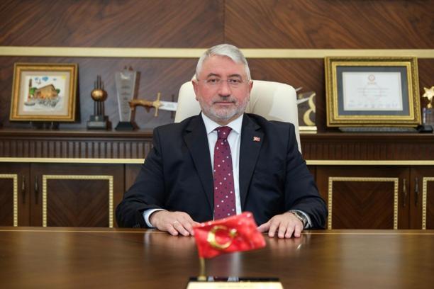 Üniversite öğrencilerine İlk harçlık Çorum Belediyesi’nden geldi