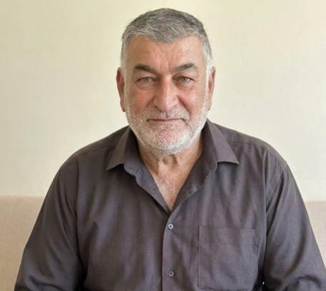 Ceviz toplamak için çıktığı ağaçtan düşüp öldü