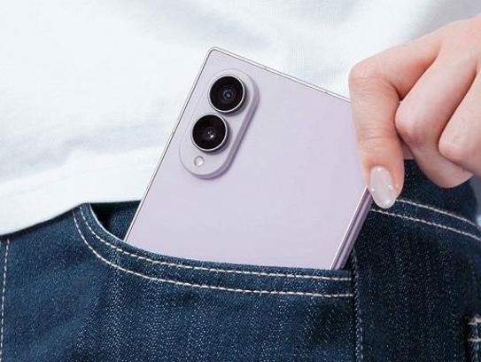 Samsung, katlanabilir telefonlarda dayanıklılığı 100’den fazla testle doğruladığını duyurdu