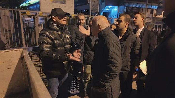 Kadıköy'de yıkım kararı alınan 3 binada tahliye gerginliği