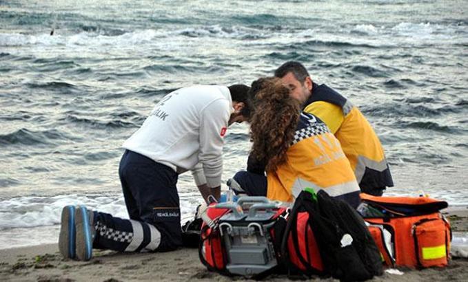 Koşarak denize atlayıp intihar etti