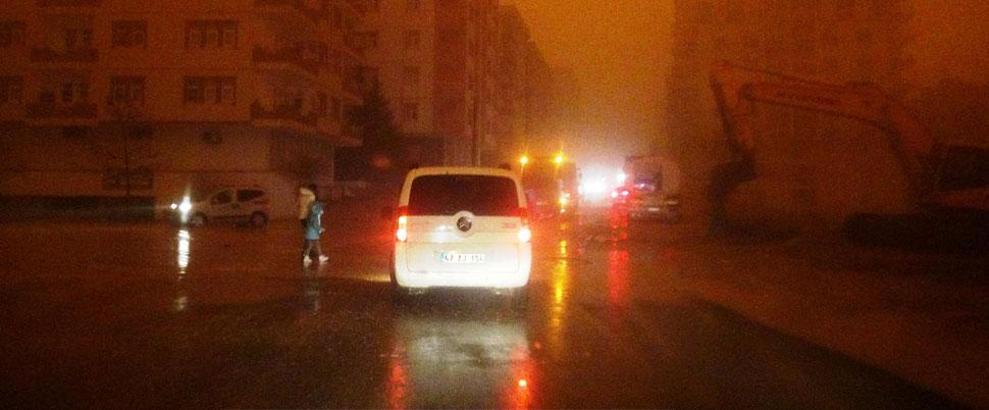Mardin toz bulutu nedeniyle gece gibi