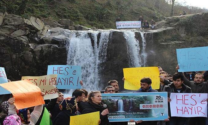 Çiseli Şelalesi'nde 'HES istemiyoruz' eylemi