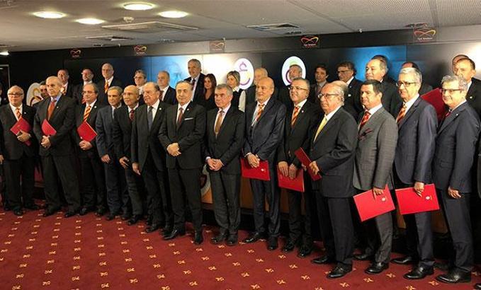 Galatasaray'da yeni başkan ve yönetim mazbatalarını aldı