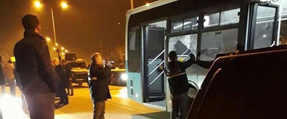 Belediye otobüsüne molotof kokteyli atıldı