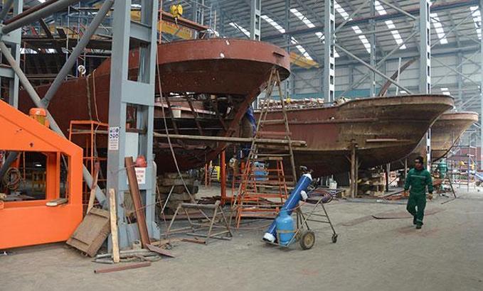 Sürmene’den dünyaya gemi yapıyorlar