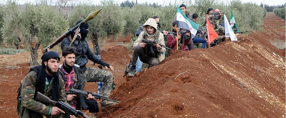 Azez'de ÖSO bünyesindeki Kürt savaşçılar, PYD'ye karşı