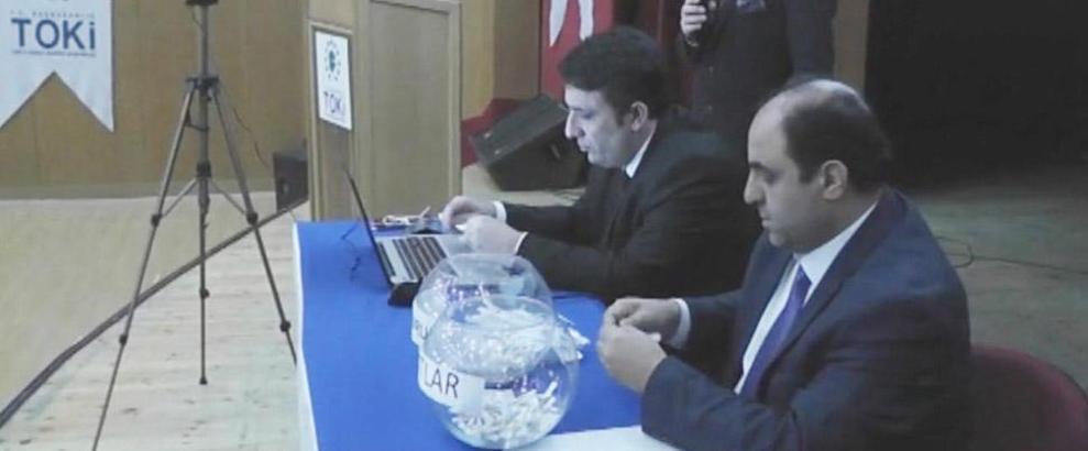 TOKİ, Kırşehir’de kura çekimi yaptı