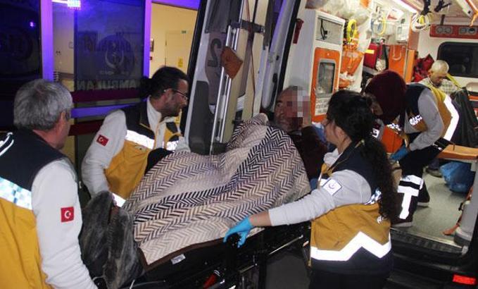 Konya'da bar önünde silahlı kavga: 2 yaralı